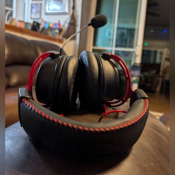 MPow Wireless head set, noise cancelling - Picture 2 of 9